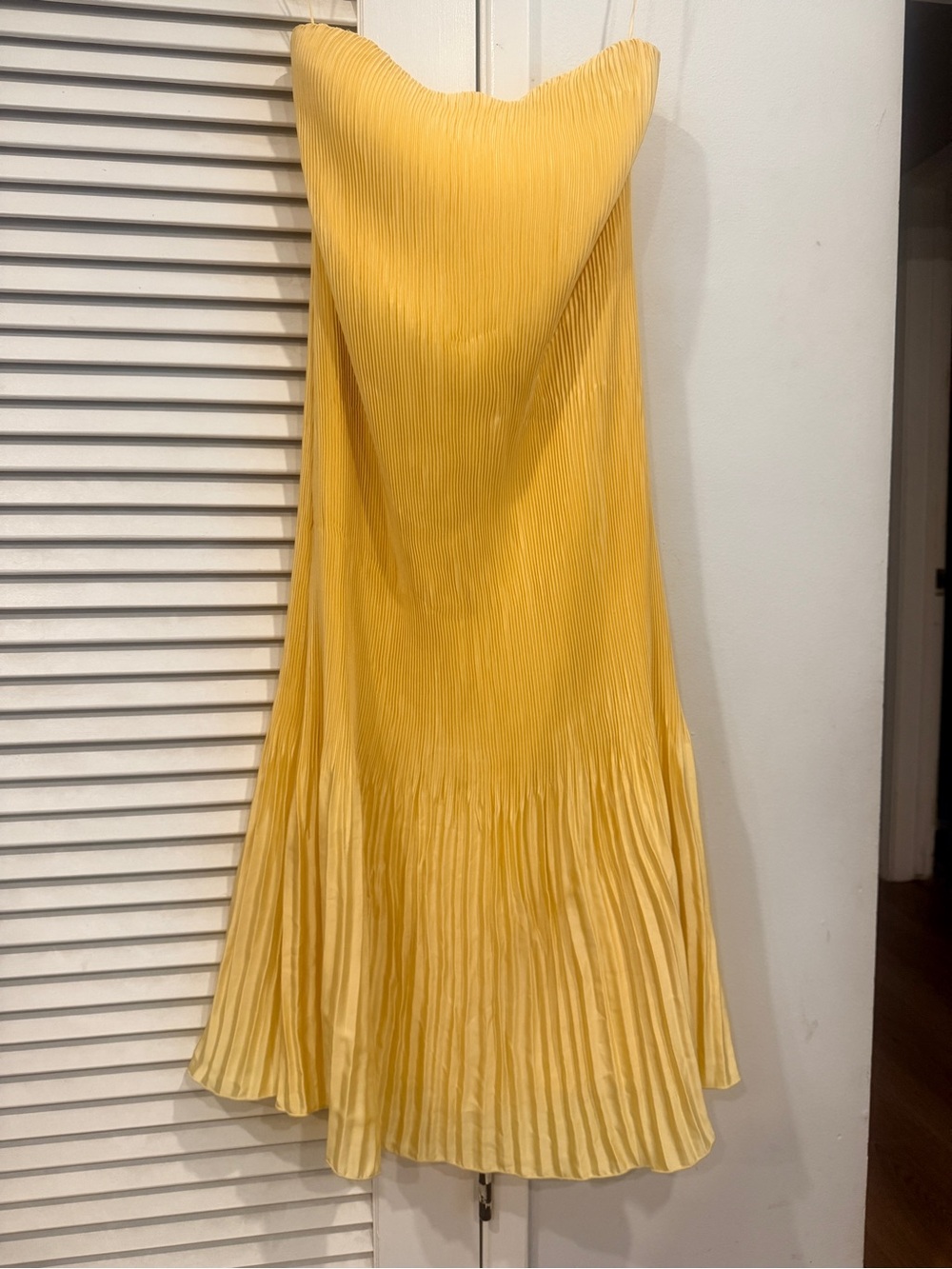 Abercrombie & Fitch PETITE Elegant Yellow Pleated Strapless Midi Dress
